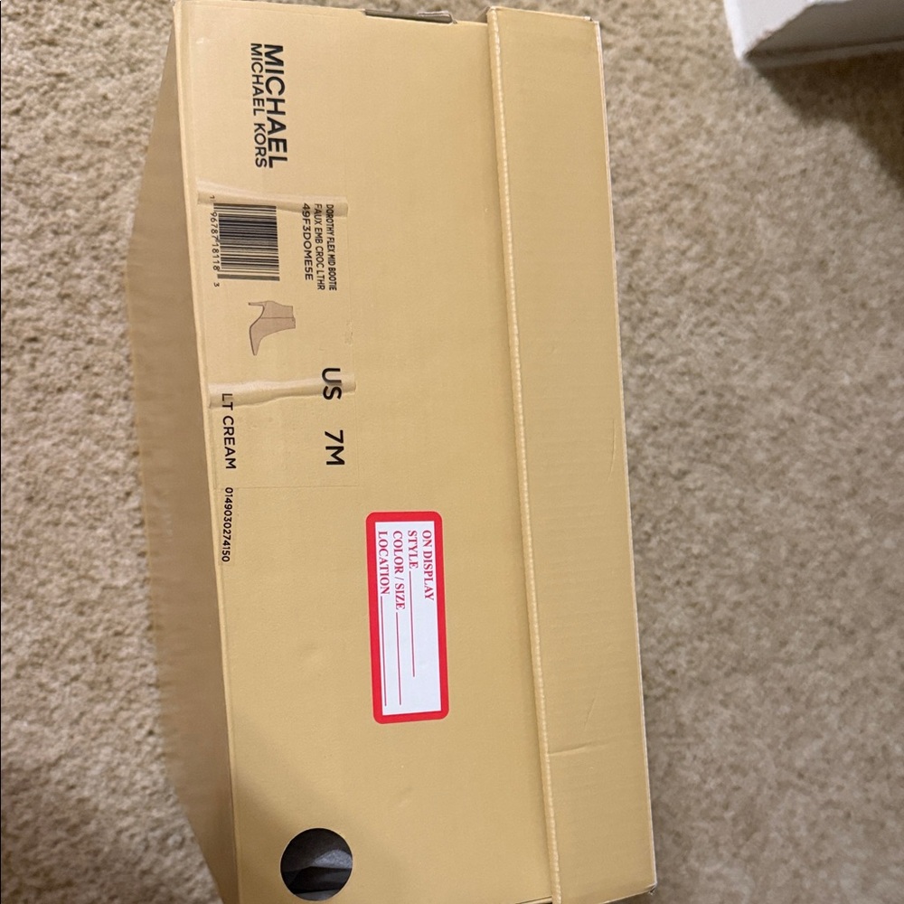 Michael Kors Light Cream Dorothy Flex Mid Bootie - Picture 8 of 9